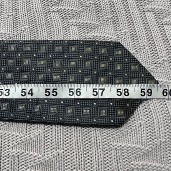 Hugo Boss silver gray geometric square Italian silk tie - Picture 3 of 4